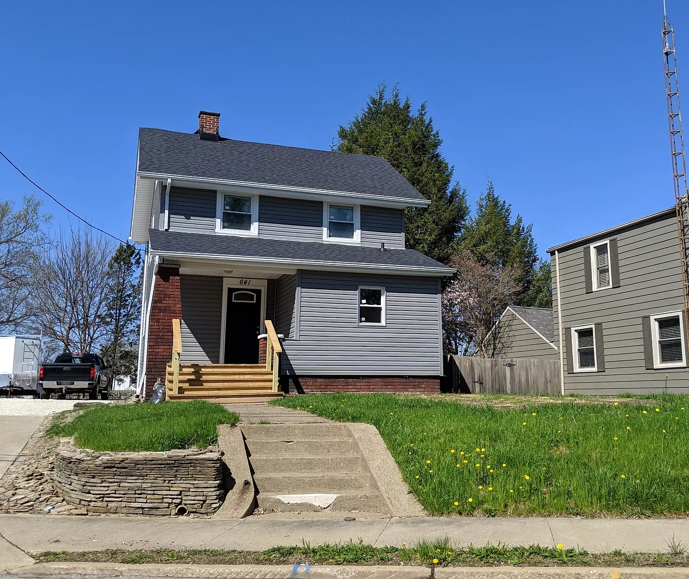 641 Portage St NW photo 1