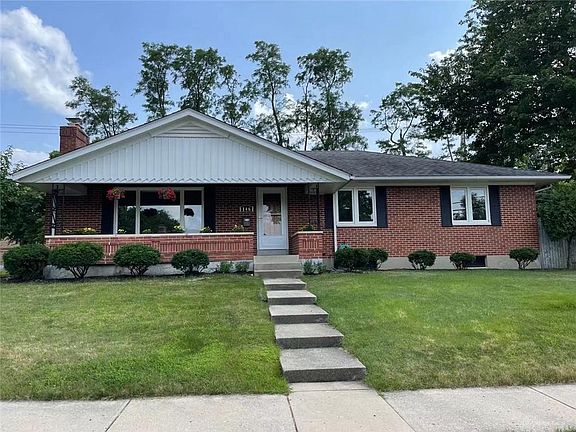 2nd image of 146 Lakeview Dr