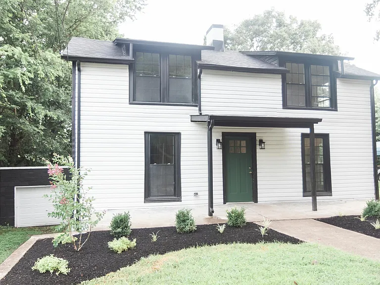 25 Lawn St — Photo 2