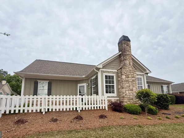 408 Nandina Ct, Warner Robins, GA 31088