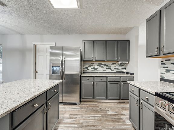 4th image of 1116 Morningmist Lane