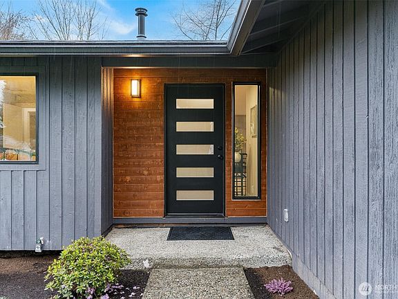 2nd image of 12714 NE 135th Street