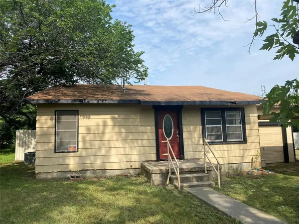 409 Legion St, Nocona, TX 76255