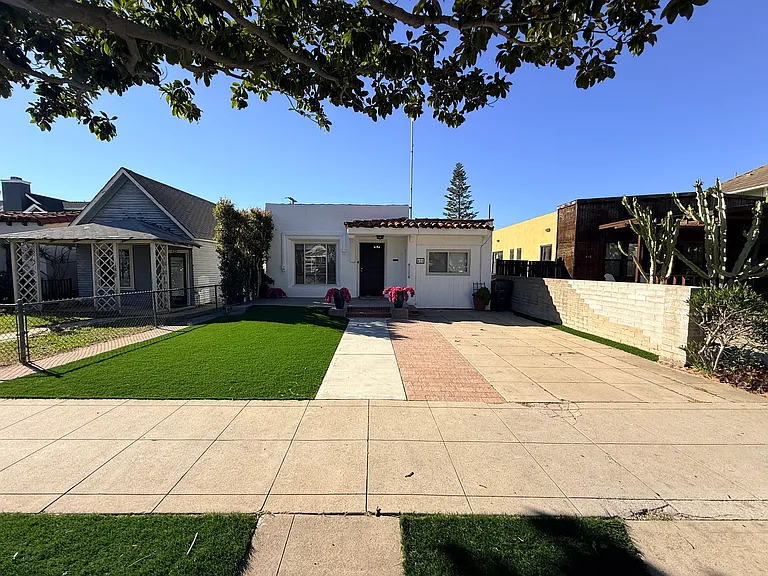 416 D Ave — Photo 3