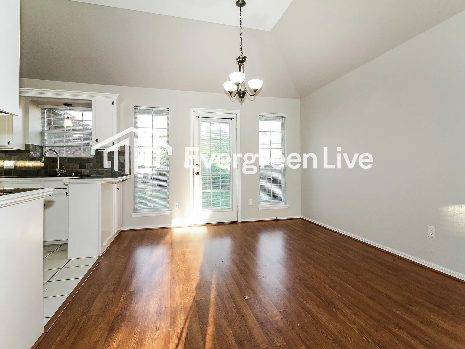 3 bed, 2.0 bath, 1678 sqft, $1,595 — Photo 4