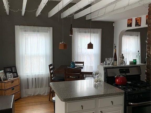 4th image of 4221 Whitman Ave #4