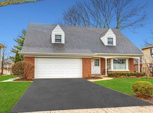 112 N Evanston Ave, Arlington Heights, IL 60004