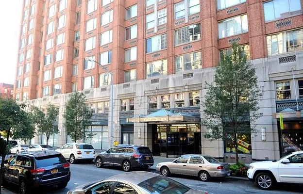 Rented by Compass | media 21