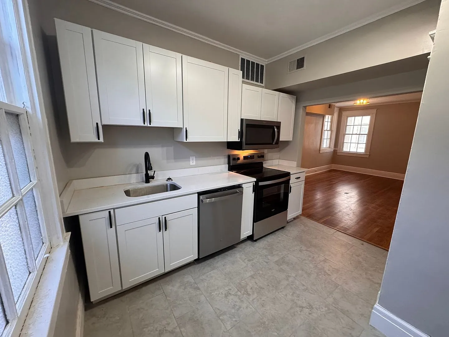 The Caswell Apartments — Photo 3