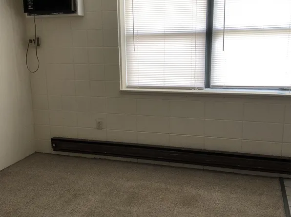 108 W Green St - 108