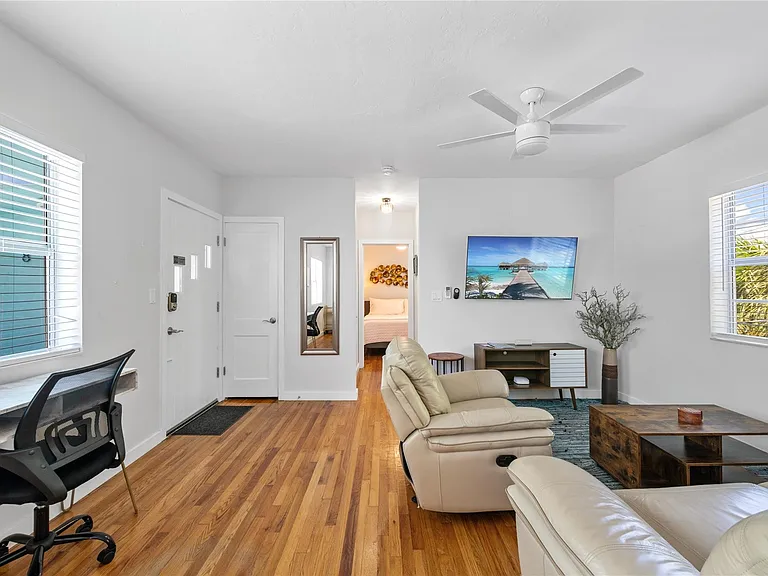 3015 Seville St #7 — Photo 9