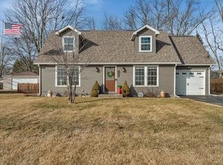 1070 W Kennedy Rd, Braidwood, IL 60408