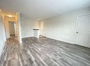 8065 N Ivanhoe St APT 2, Portland, OR 97203