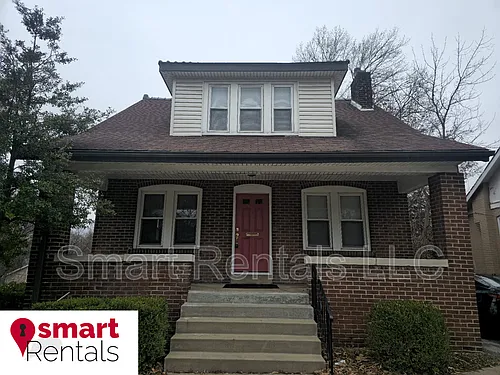 2311 S Big Bend Blvd Photo 1