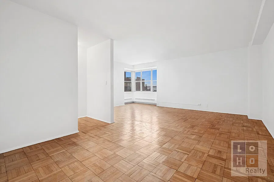 575 Grand Street — Photo 2