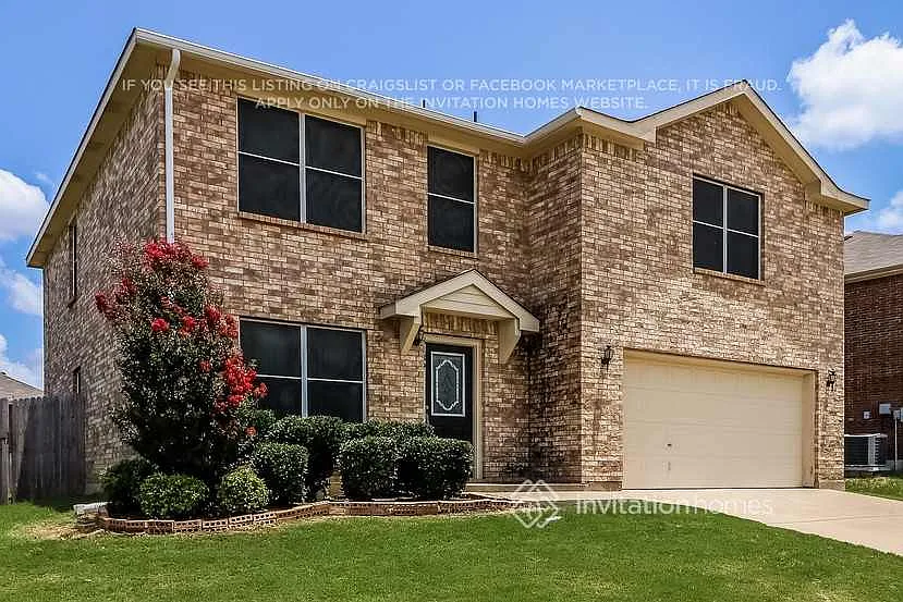 8139 Mossberg Dr Arlington, TX 76002 — Photo 2