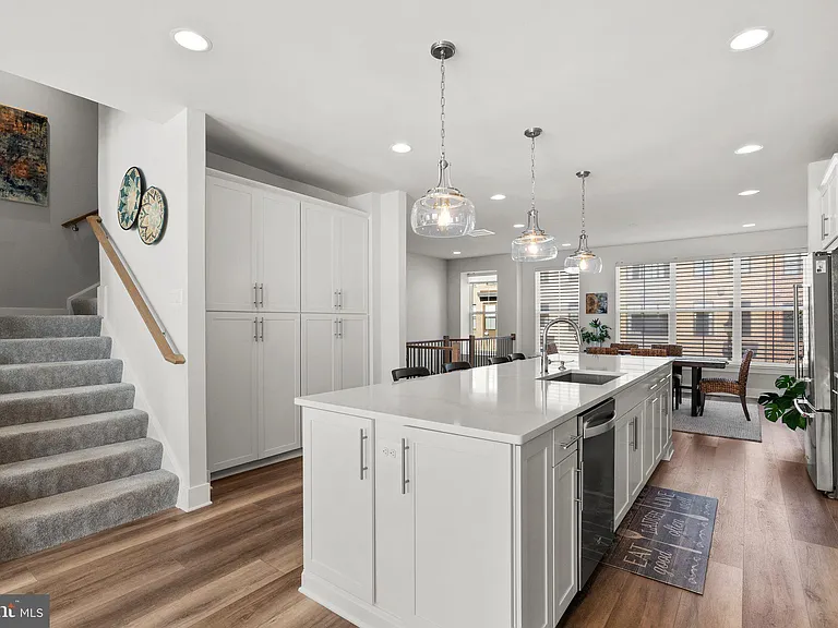 6227 Almerico Pl — Photo 89
