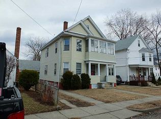 27 Wollaston St, Cranston, RI 02910