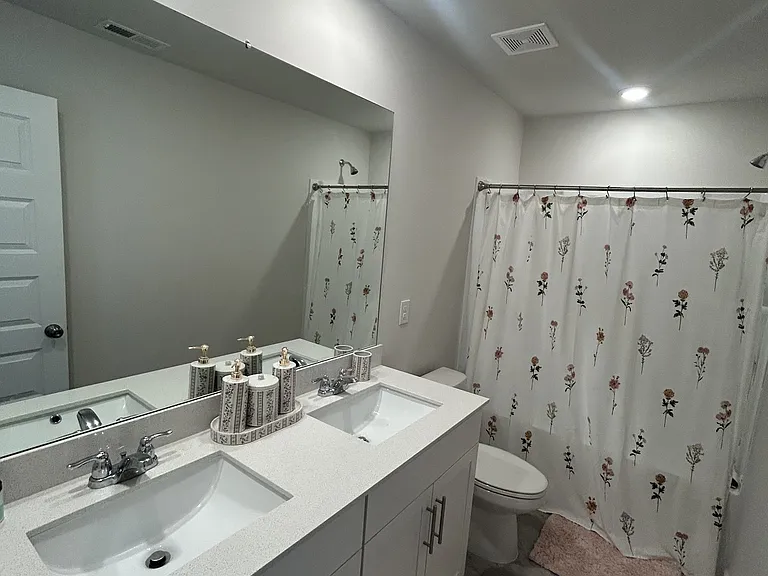 1055 Ross Farms Blvd — Photo 16