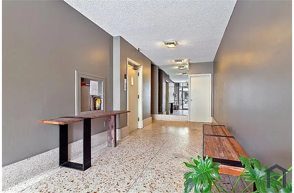 Building Photo - 423 25th Ave #103