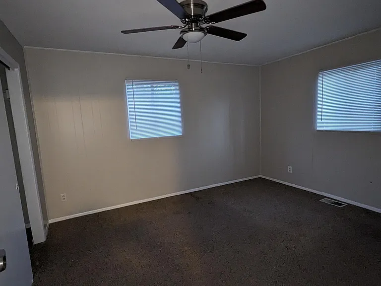 3918 Pennsylvania Ave — Photo 17