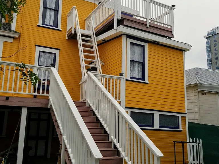 1632 State St — Photo 4