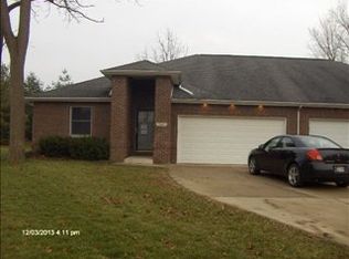 720 S Stoney Brook Dr, Muncie, IN 47304