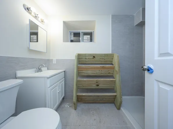 76 Simonson Avenue image 16 of 21