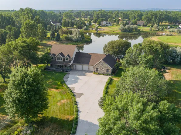 1707 Larson Rd, Bismarck, ND 58504