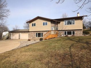 173 Valleyview St SW, New Prague, MN 56071