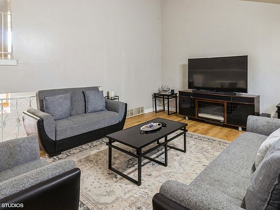 5th image of 9494 Terrace Pl