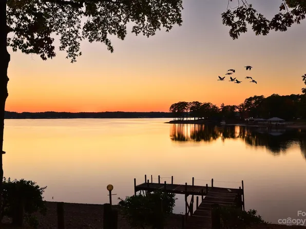 255 Russells River Run Dr, Mount Gilead, NC 27306