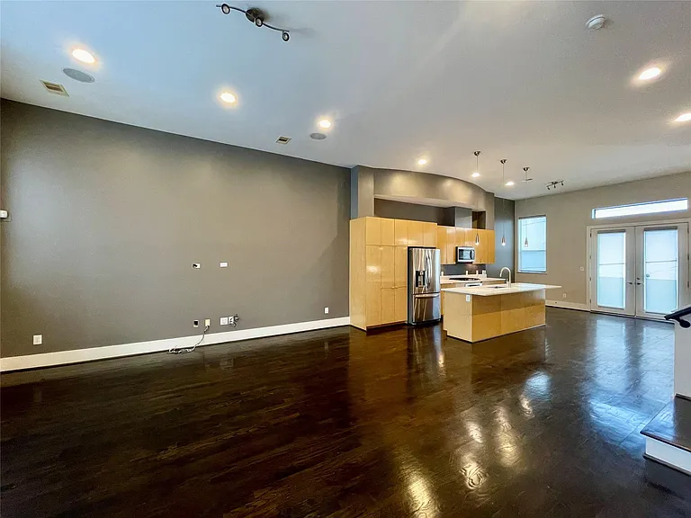 954 Patterson St — Photo 12