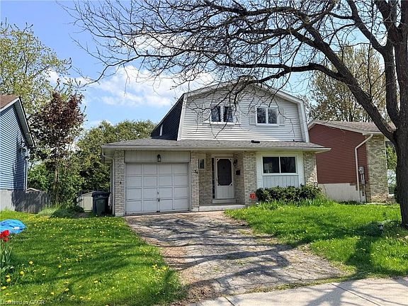 2nd image of 34 Woodridge Dr