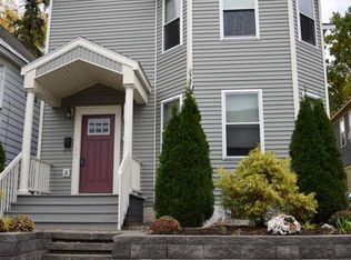 32 Sacandaga Rd, Schenectady, NY 12302