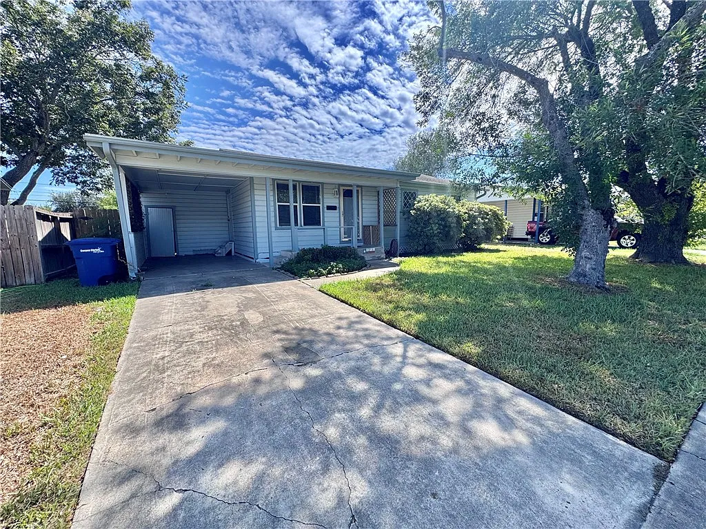 2 bed, 1.0 bath, 802 sqft, $1,450 — Photo 3
