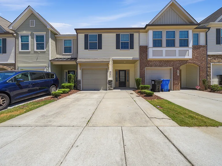410 Leighann Ridge Ln — Photo 2
