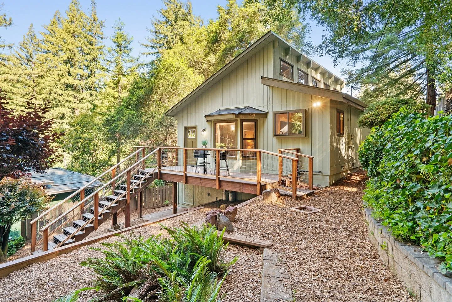 606 Madrona Rd photo 1