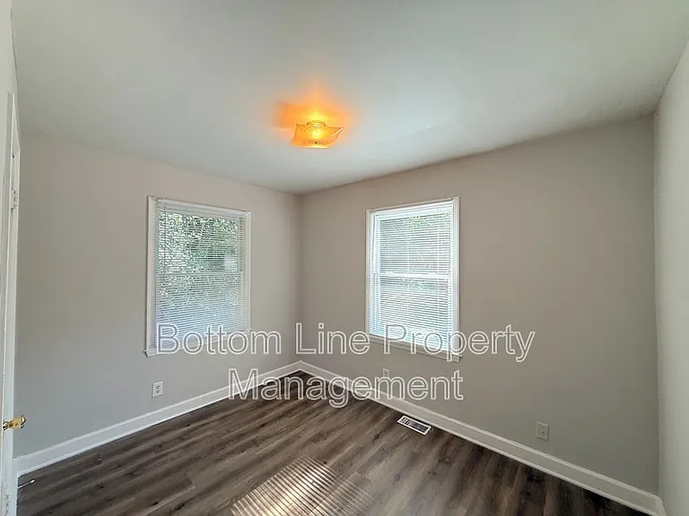 2605 Remington St — Photo 8