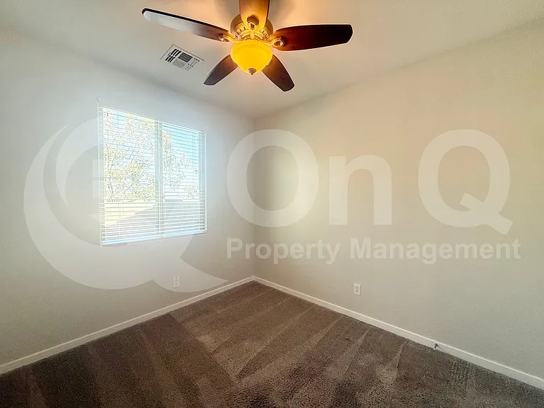 2814 E Quenton St — Photo 17