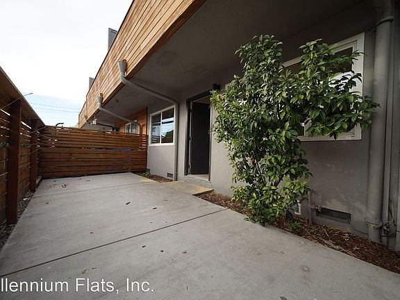 3rd image of 1536 Regent St #17