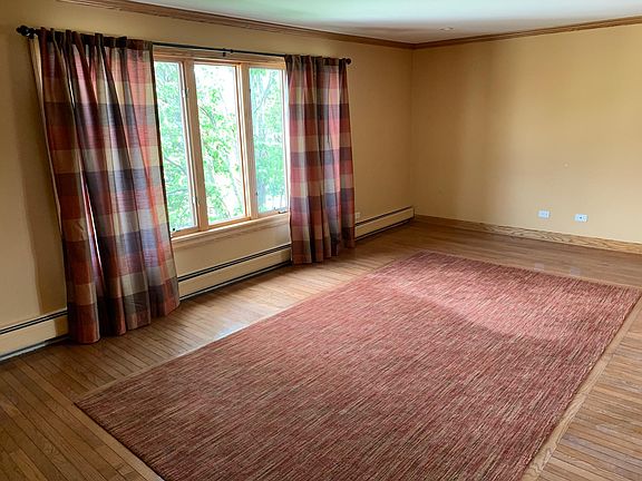 3rd image of 11136 S Helena Dr