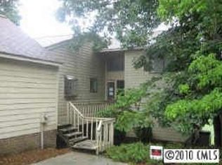 8907 Saint Croix Ln, Charlotte, NC 28277