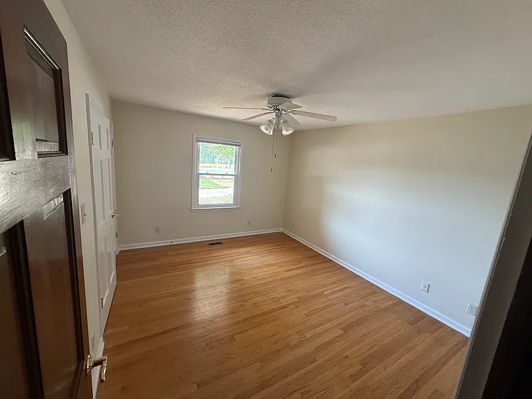 4204 Page Rd — Photo 3