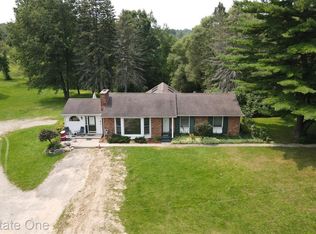 1215 Stoney Creek Rd, Oakland, MI 48363