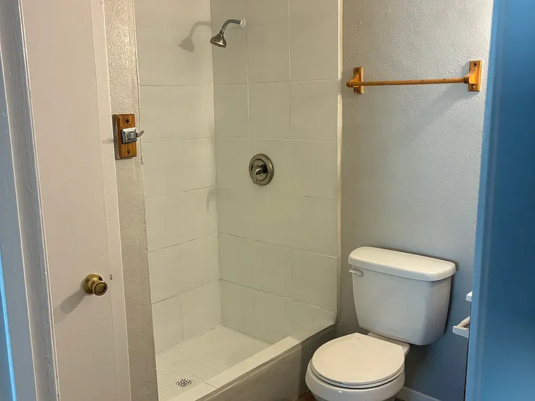 The Montecito Apartments — Photo 8