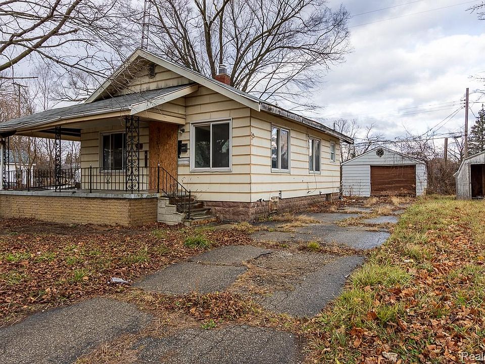 2nd image of 2434 Mackin Rd