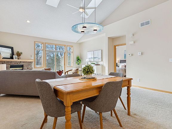 5th image of 4185 Yuma Ln N