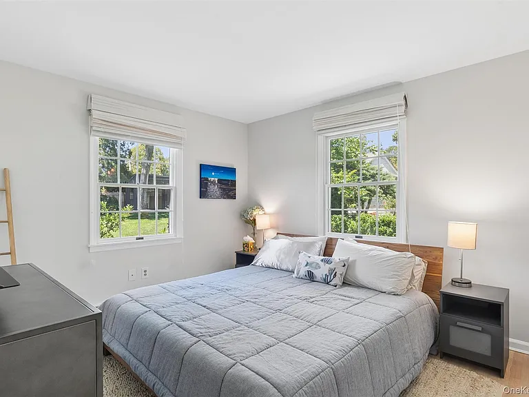 570 Hippodrome Dr — Photo 9