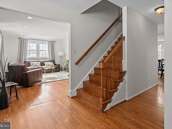 3rd image of 5262 Pumphrey Dr